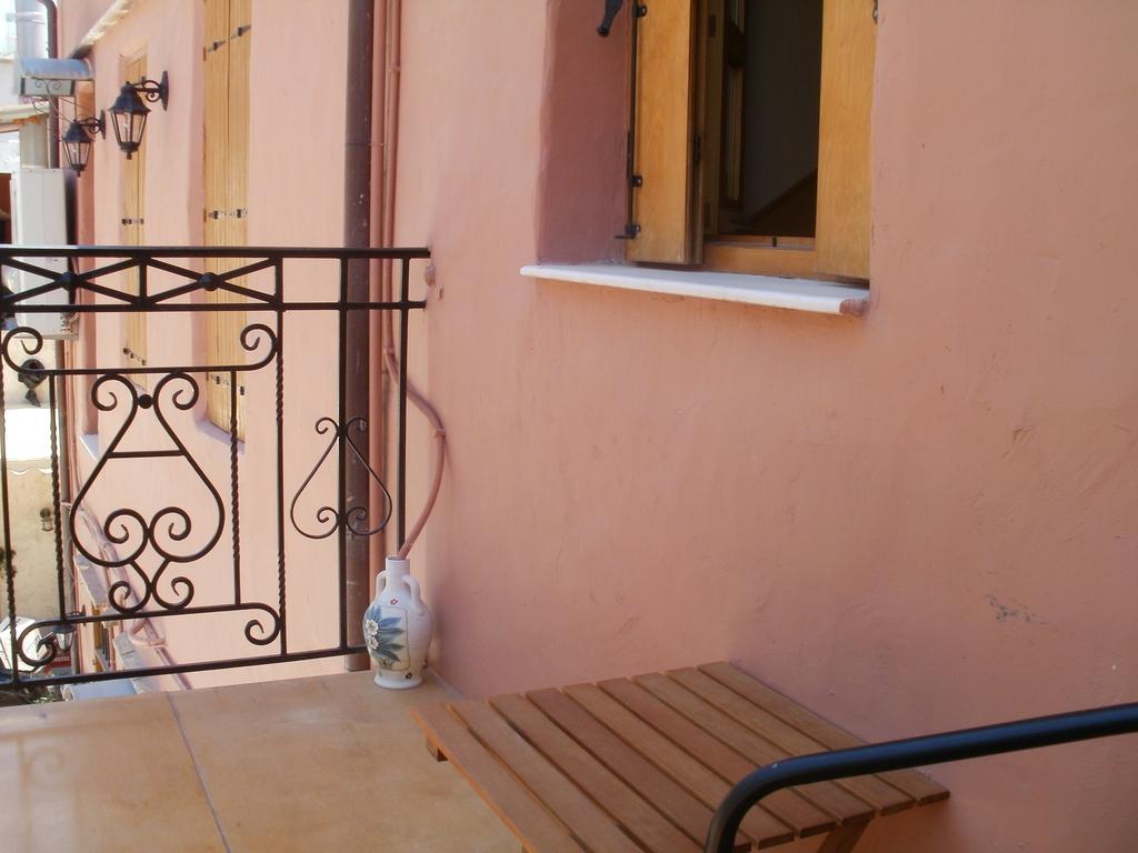 Irene Maisonettes Chrissi Akti Chania Quarto foto